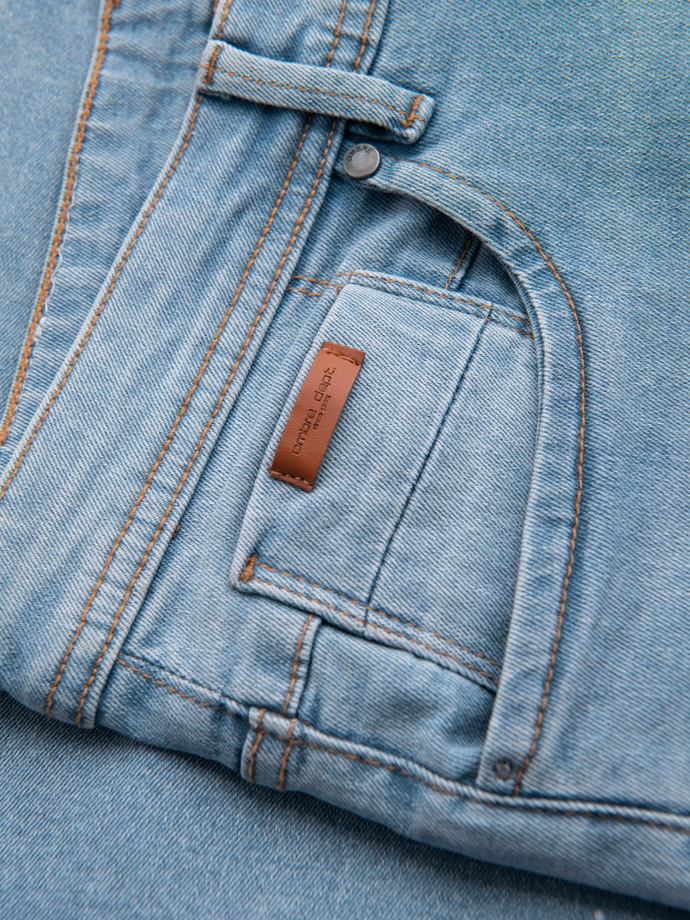 Męskie krótkie spodenki jeansowe z przetarciami i podwiniętą nogawką – jasnoniebieskie V1 OM-SRDS-0186