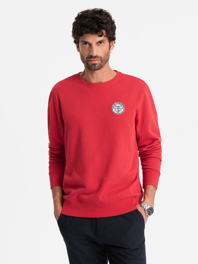 Men's non-stretch sweatshirt with college style patch - red V1 OM-SSNZ-0134