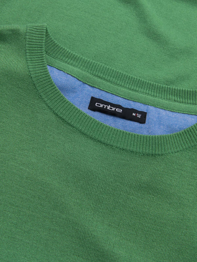 Męski sweter klasyczny z wiskozą BASIC z okrągłym dekoltem – zielony V13 OM-SWBS-0106