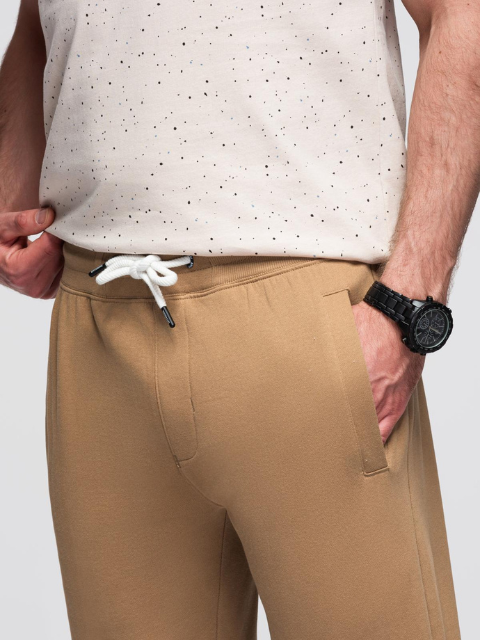 Męskie spodnie dresowe z nogawką bez ściągacza - brązowe V2 OM-PABS-0206