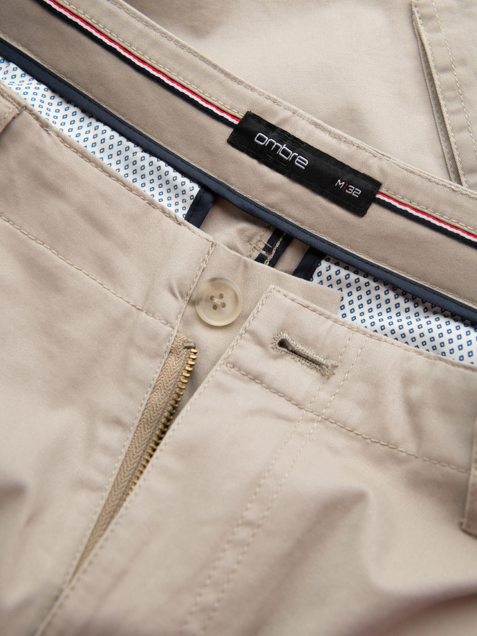 Męskie jednokolorowe szorty z kieszeniami cargo – beżowe V3 OM-SRCG-0133