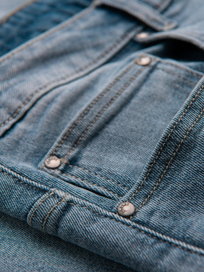 Męskie spodnie jeansowe CARROT FIT z ozdobnymi zaszewkami – jasnoniebieskie V1 OM-PADP-0227