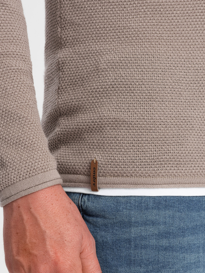 Men's cotton sweater with round neckline - cold beige V9 OM-SWSW-0103
