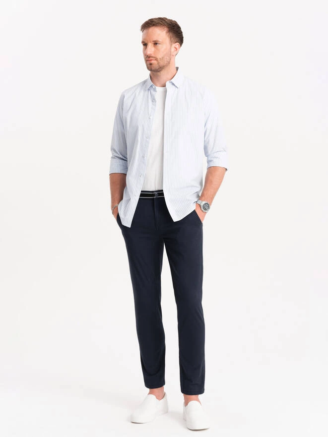 Męskie spodnie chino z ozdobną taśmą w pasie SLIM FIT – granatowe V2 OM-PACP-0118