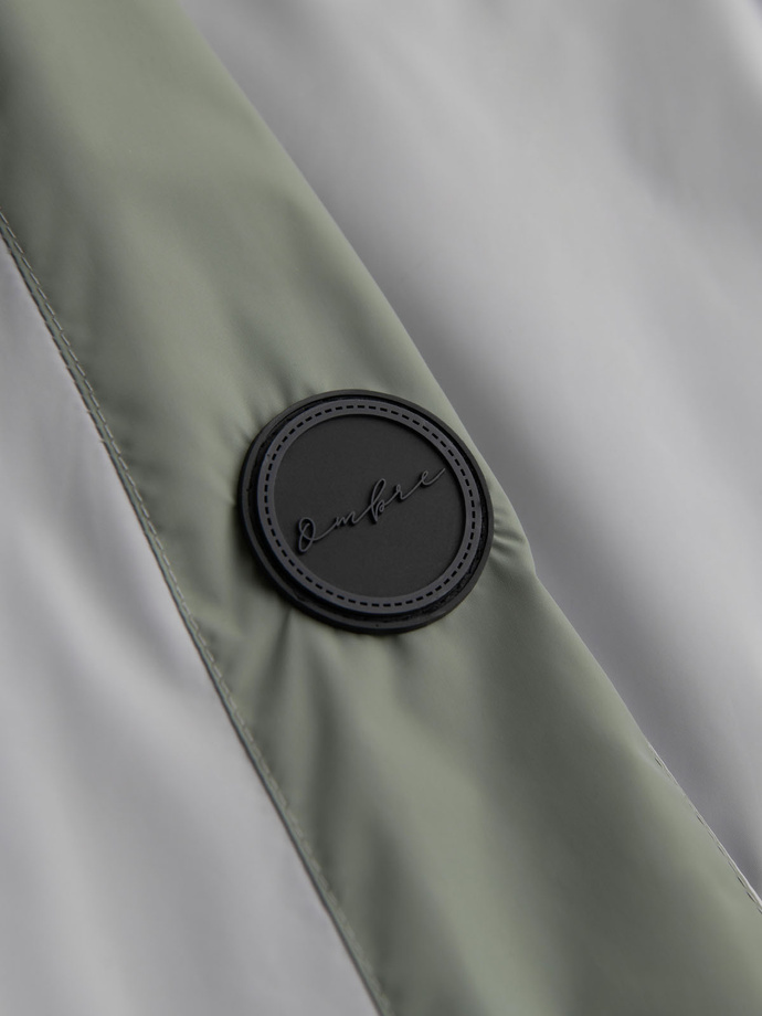 Męska kontrastowa kurtka wiatrówka z kapturem  - oliwkowo-szara V3 OM-JANP-0228