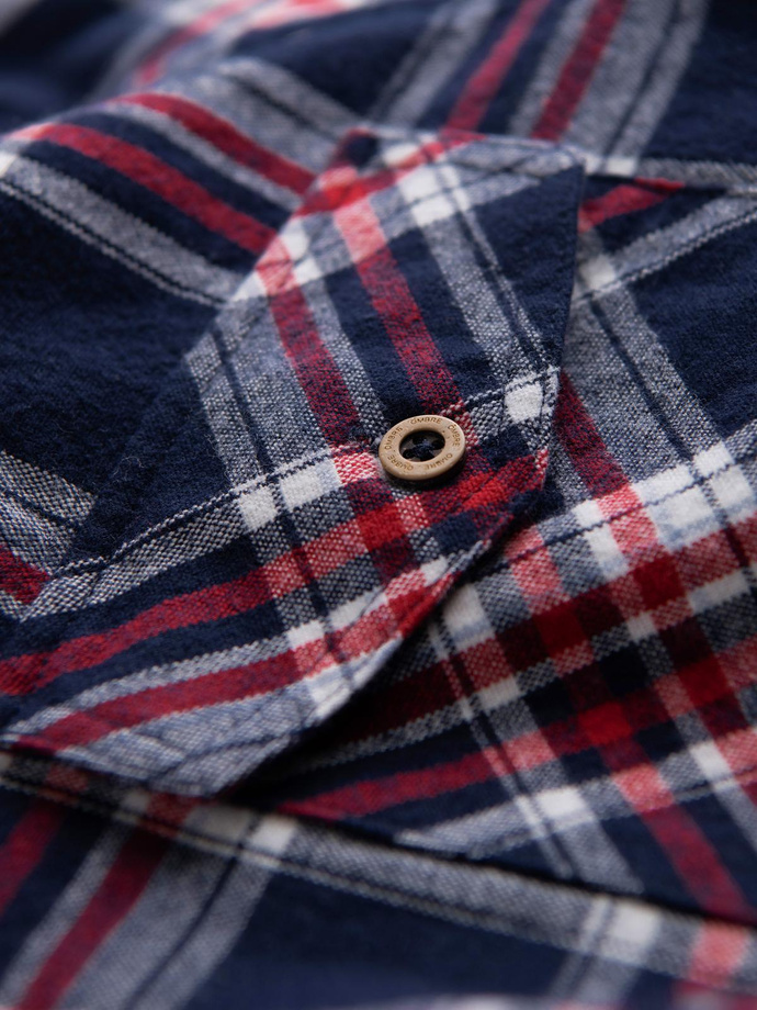 Men's flannel shirt with buttoned pockets - red and navy blue OM-SHCS-0137