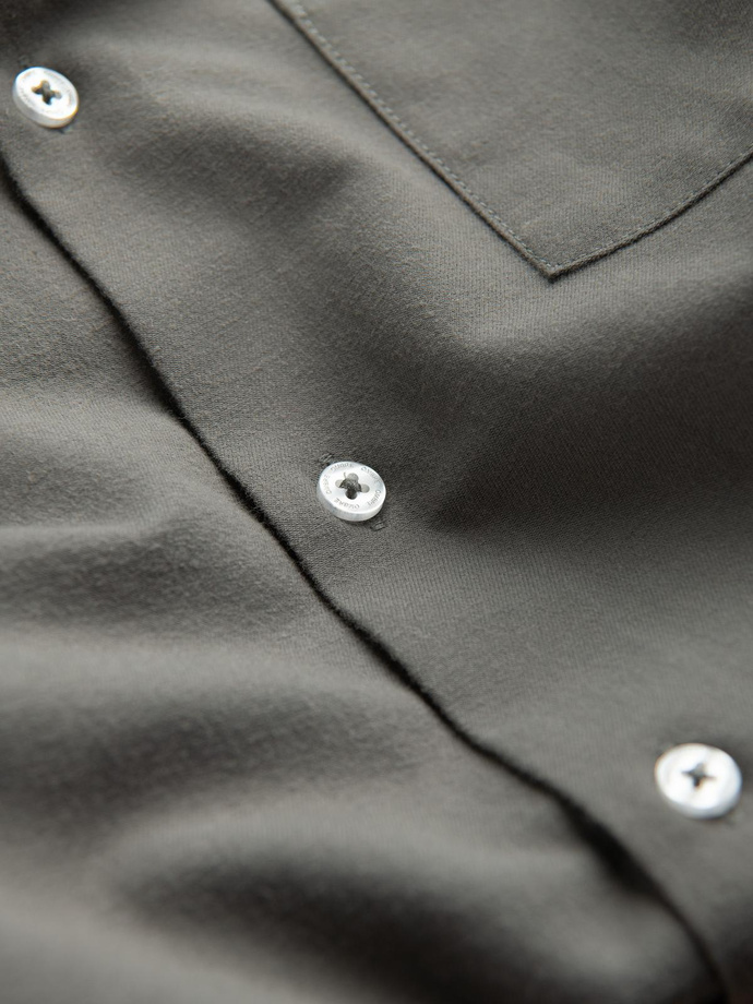 Męska koszula z kieszenią REGULAR FIT - khaki V4 OM-SHCS-0148