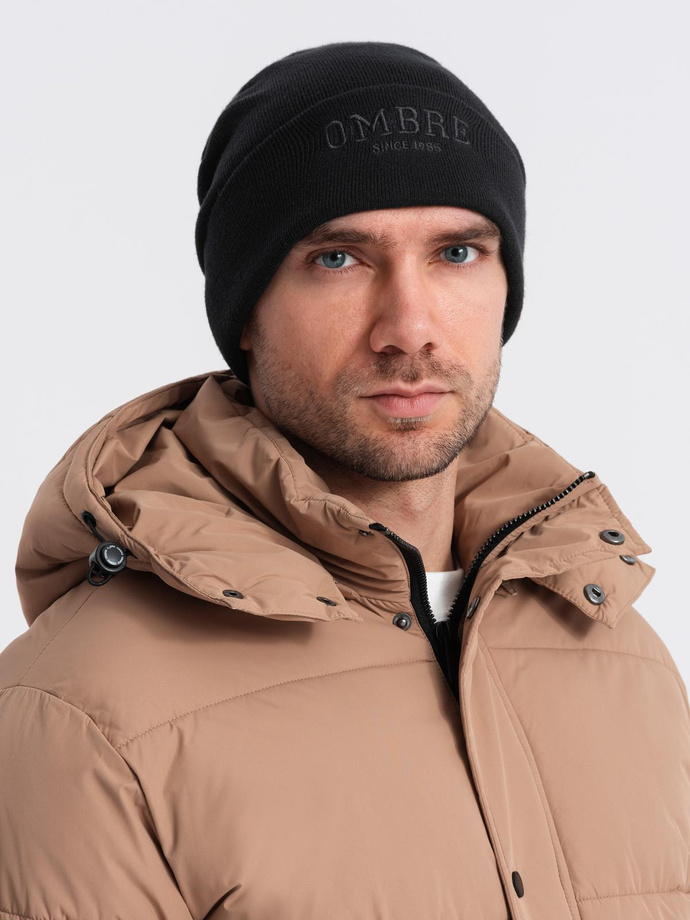 Men's knitted beanie hat with embroidered inscription - black V1 OM-ACWH-0120