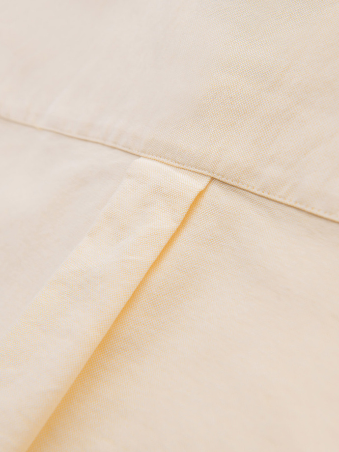 Pastelowa bawełniana męska koszula typu oxford – jasnożółta V3 OM-SHOS-0183
