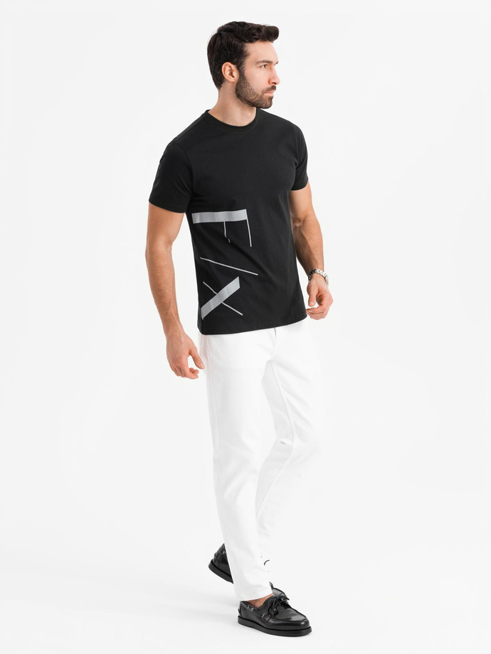Męska koszulka z bawełnianego jerseyu z dużym bocznym napisem – czarna V1 OM-TSPT-0213