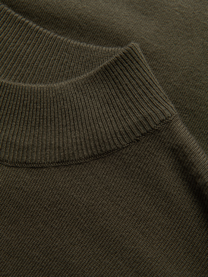 Men's knitted half turtleneck with viscose - dark olive V7 OM-SWTN-0100