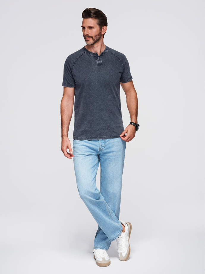 Men's t-shirt with wash effect and buttons at neckline - navy blue V2 OM-TSWT-0150