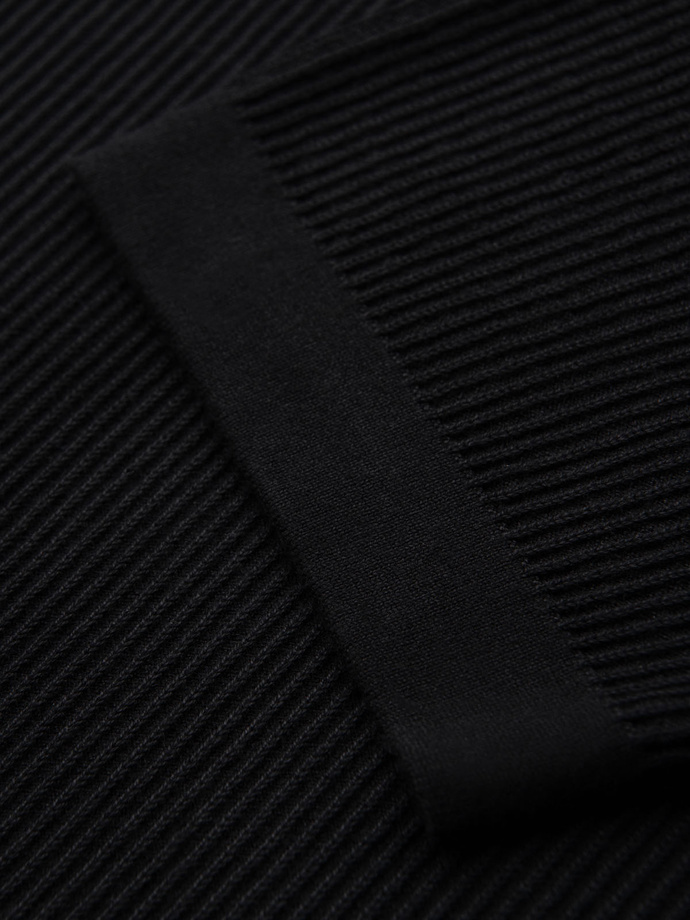 T-shirt męski dzianinowy z guzikami przy dekolcie – czarny V2 OM-TSCT-0254