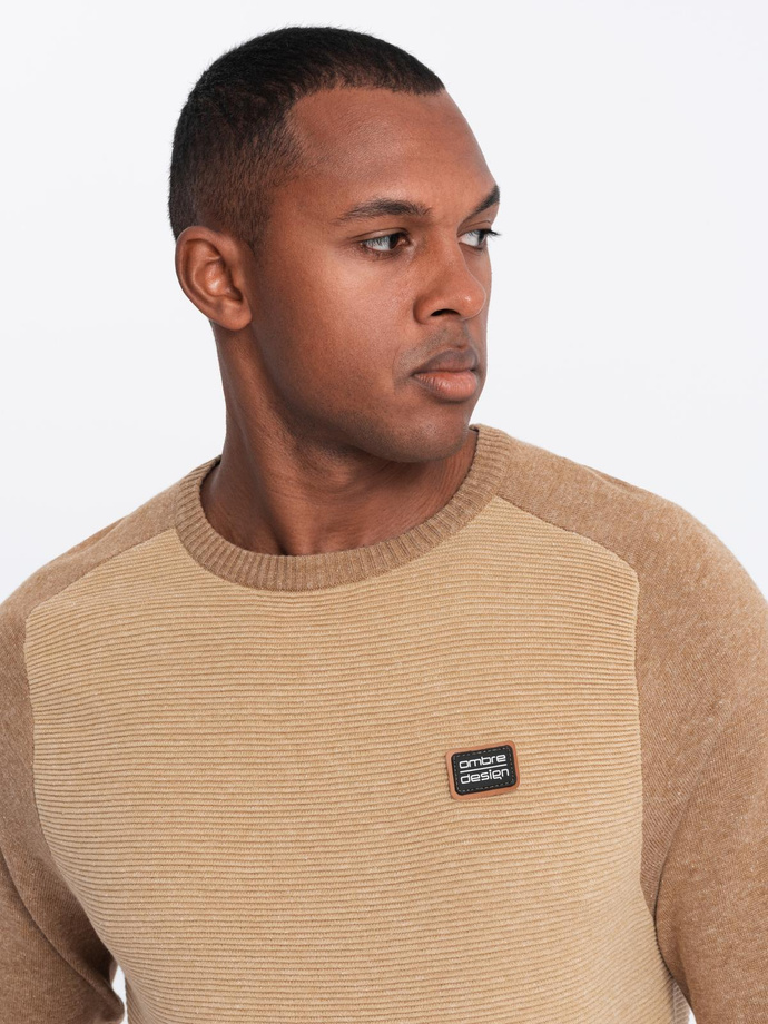 Men's cotton sweater with patch and raglan sleeves - brown V4 OM-SWSW-0121