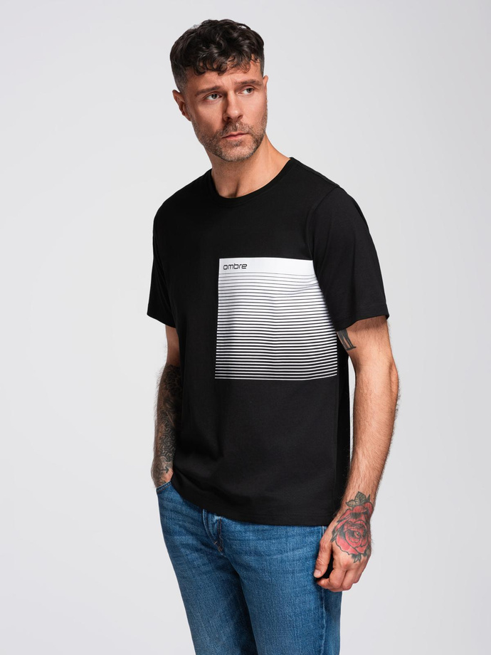 Męski t-shirt bawełniany z graficznym printem – czarny V2 OM-TSPT-0246