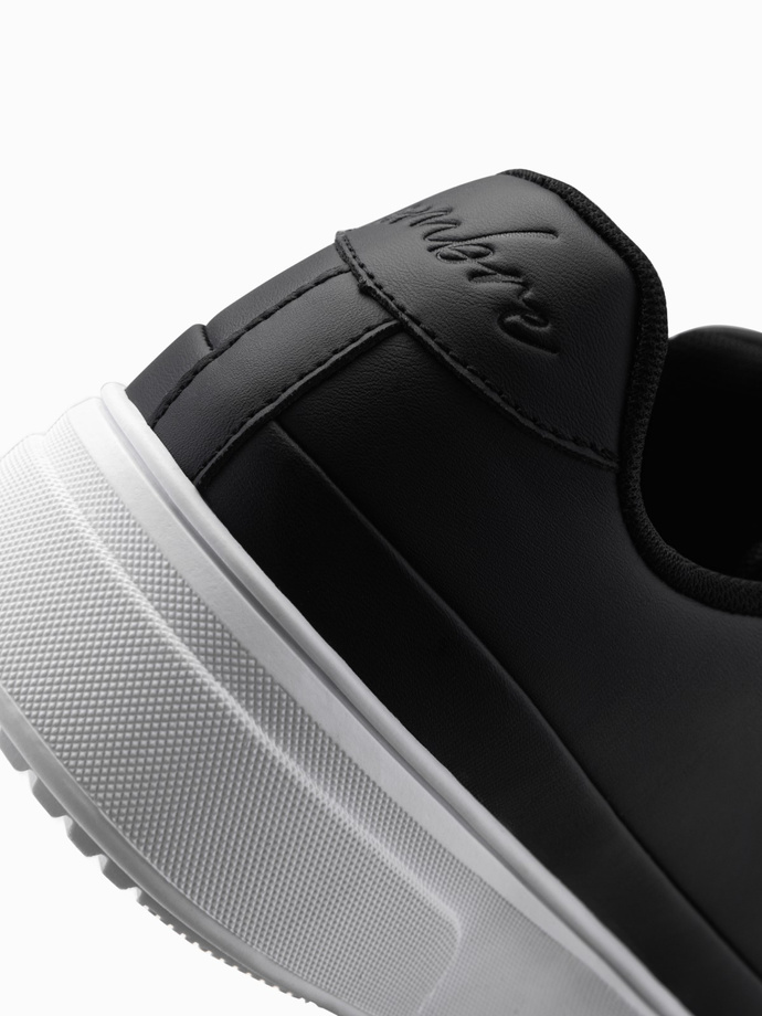 Buty sneakersy męskie z ekoskóry na grubej podeszwie – czarne V5 OM-FOSL-0166