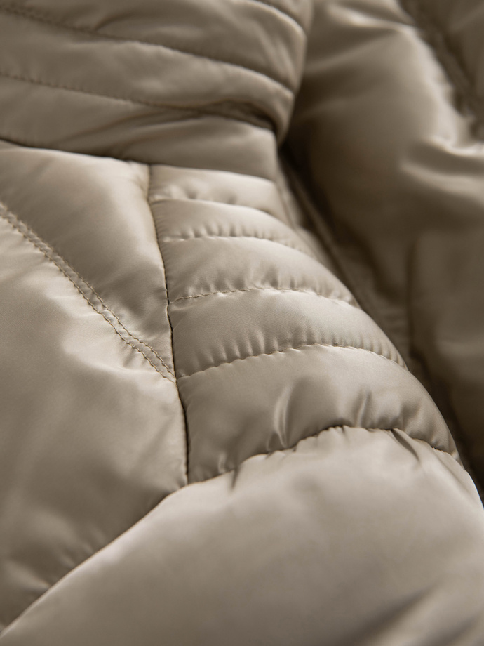 Pikowana męska kurtka z połyskiem i stójką – jasnopopielata V5 OM-JALP-0218