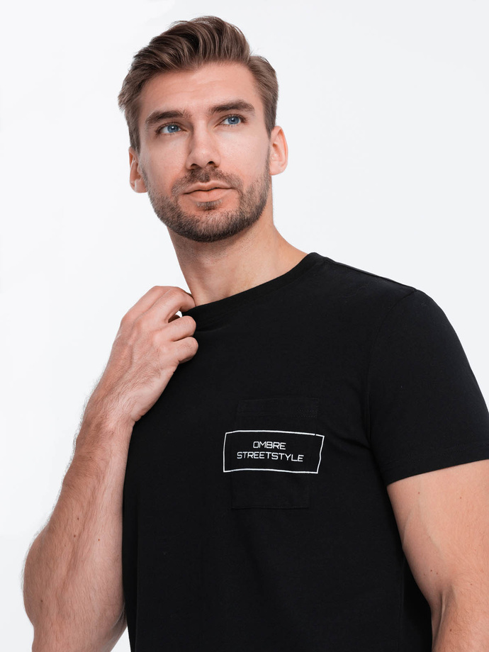 T-shirt męski bawełniany z nadrukiem na kieszonce - czarny V1 S1742