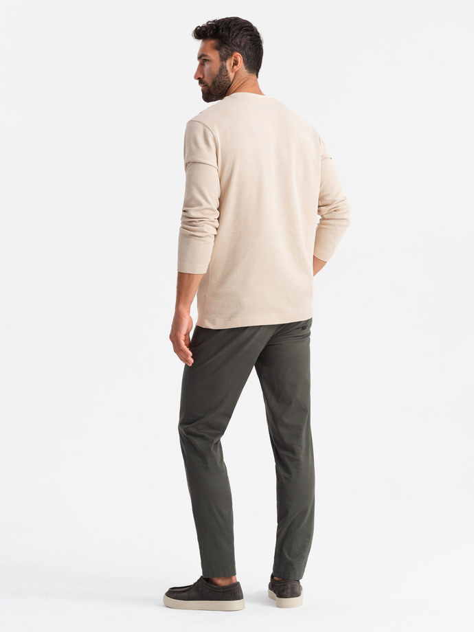 Jednolite męskie spodnie chino SLIM FIT – khaki V3 OM-PACP-0183