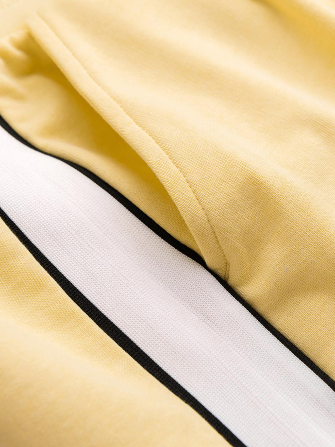 Men's sweat shorts with piping - yellow V1 W359