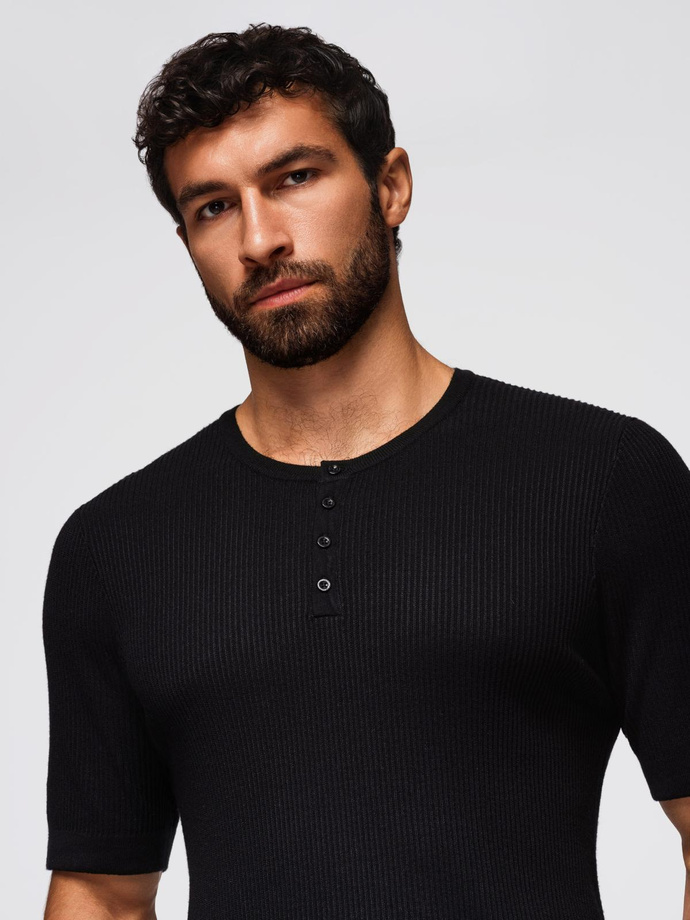 Men's knitted T-shirt with buttons at neckline - black V2 OM-TSCT-0254