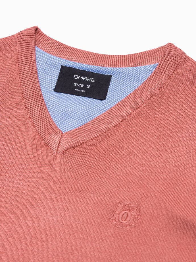 Sweter męski z haftem - różowy V18 E191