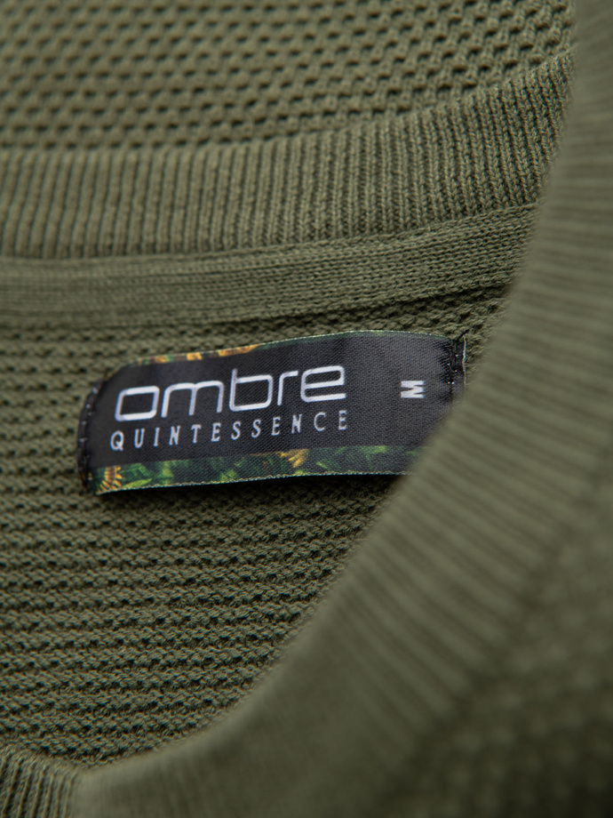 Dzianinowa koszulka męska z delikatną drobną strukturą -   oliwkowa V5 OM-TSCT-0244