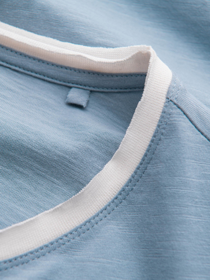 T-shirt męski z surowym wykończeniem – niebieski V4 OM-TSCT-22SS-004