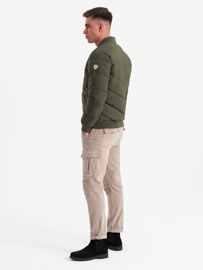 Męska pikowana kurtka bomberka z metalowymi zamkami - ciemnooliwkowa V3 OM-JALP-0143