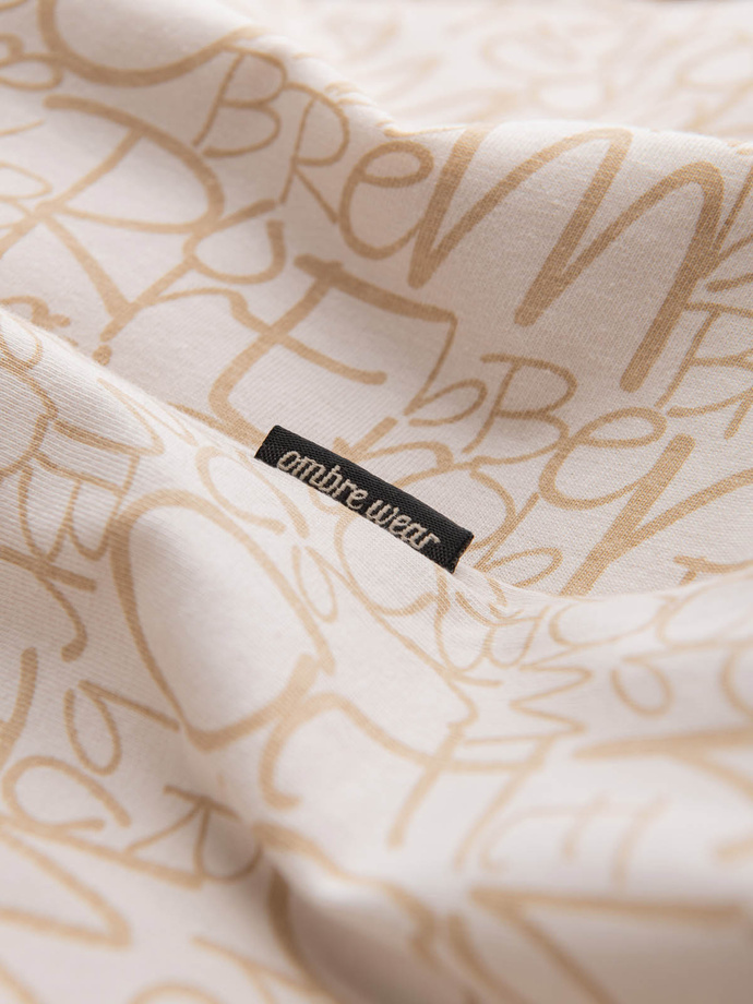 Bawełniany męski t-shirt z literowym printem i kieszonką – kremowo-brązowy V1 OM-TSFP-0188