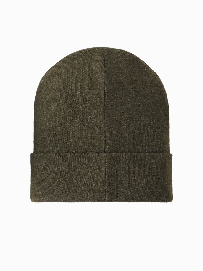 Dzianinowa czapka męska beanie z haftowanym napisem – oliwkowa V5 OM-ACWH-0120
