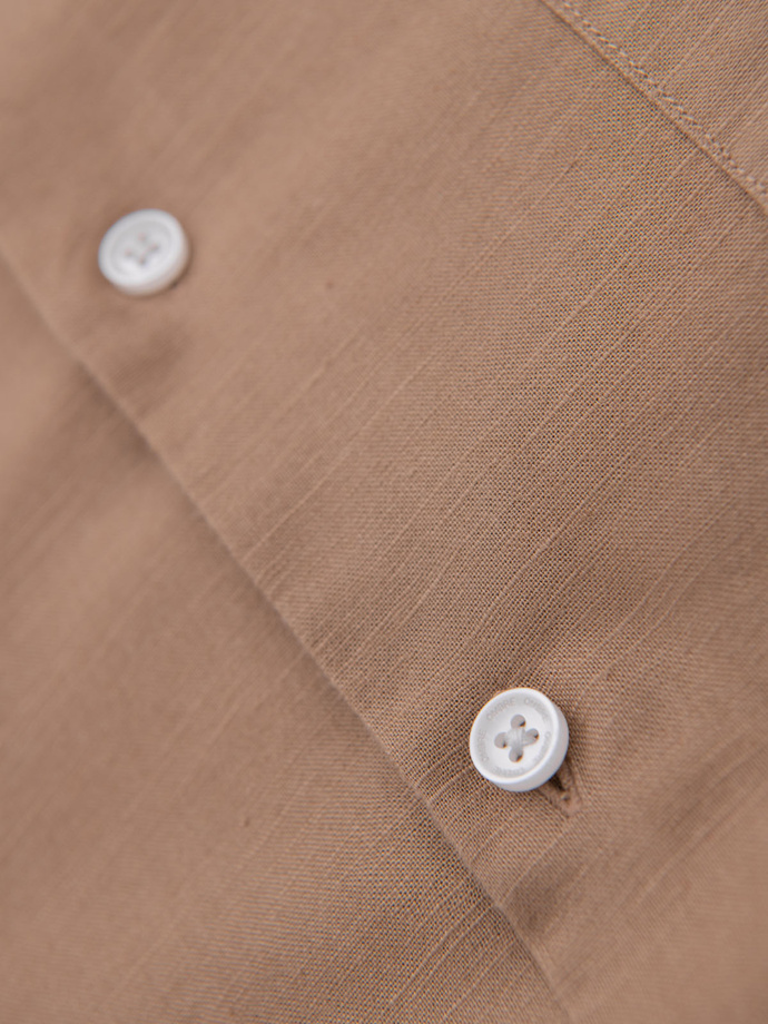 Lniana koszula męska ze stójką i kieszenią REGULAR FIT – jasnobrązowa V7 OM-SHCS-0161