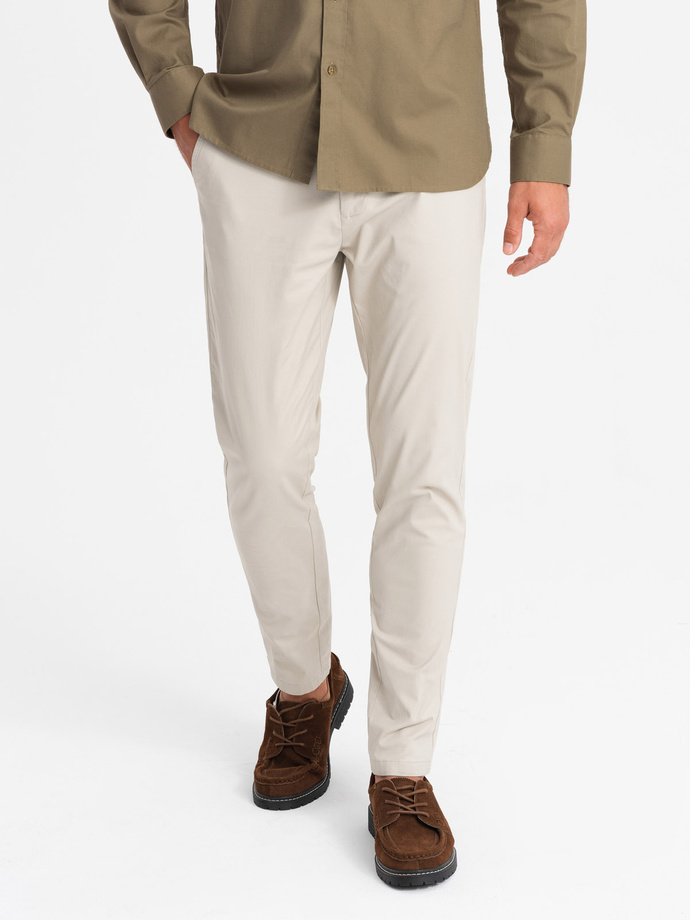 Jednolite spodnie chino męskie SLIM FIT – beżowe V2 OM-PACP-0183