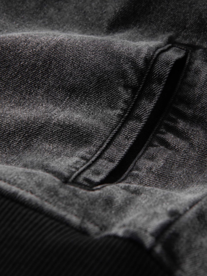 Męska jeansowa kurtka bomberka z efektem stone wash – czarna V2 OM-JADJ-0163