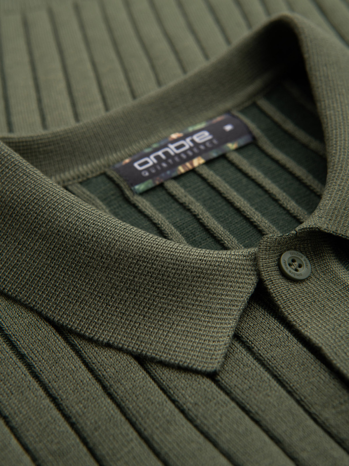 Męska koszulka polo z wiskozą SLIM FIT w pionowy prążek – oliwkowa V4 OM-POSS-0143
