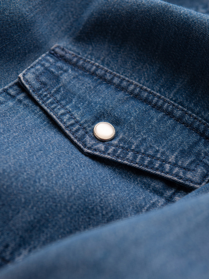 Koszula męska jeansowa na zatrzaski z kieszonkami - niebieska V2 OM-SHDS-0115