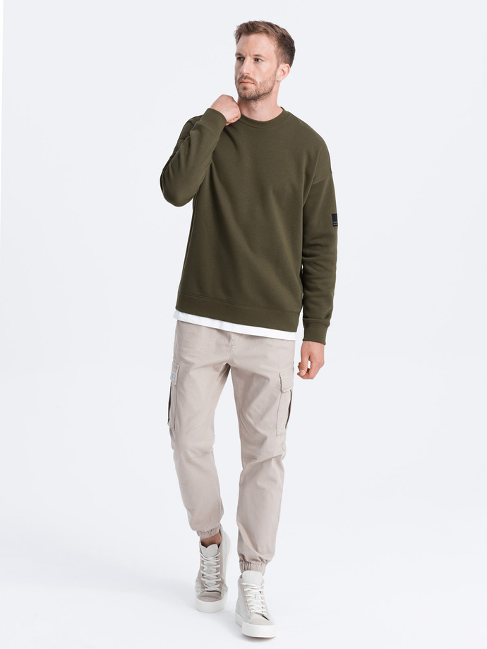 Bluza męska OVERSIZE z imitacją koszulki - oliwkowa V4 OM-SSNZ-0126