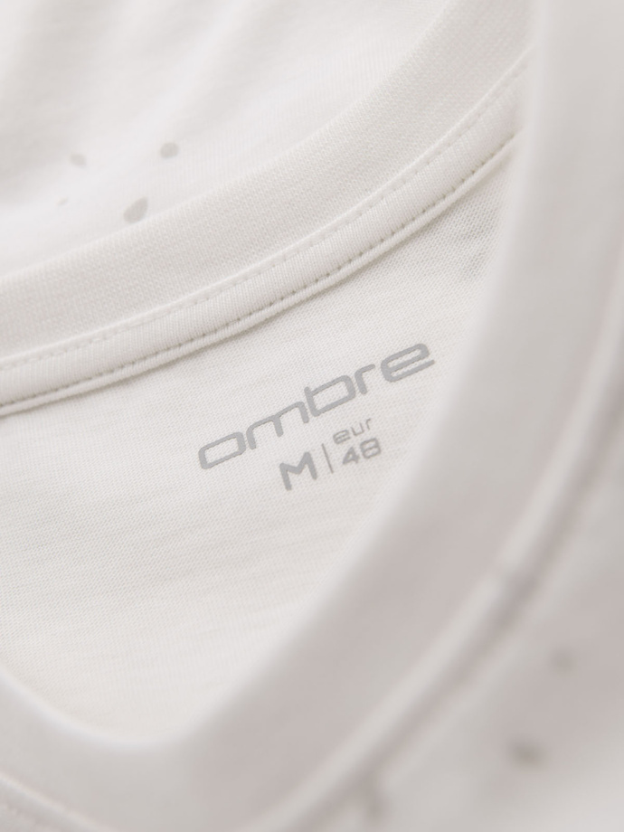 Męski t-shirt z nadrukiem i okrągłym dekoltem – biały V1 OM-TSFP-0187