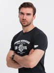 Męski bawełniany t-shirt z nadrukiem w stylu college – czarny V2 OM-TSPT-0137