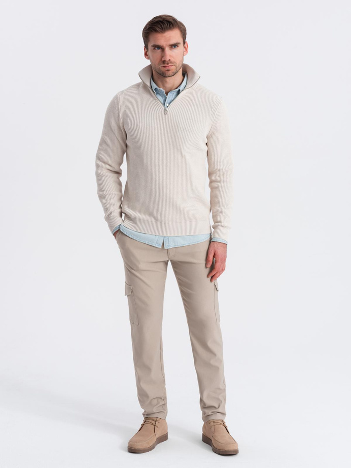 Spodnie męskie materiałowe REGULAR z kieszeniami cargo - beżowe V3 OM-PACG-0178