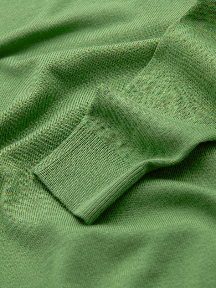 Classic men's sweater with round neckline - green V13 OM-SWBS-0106