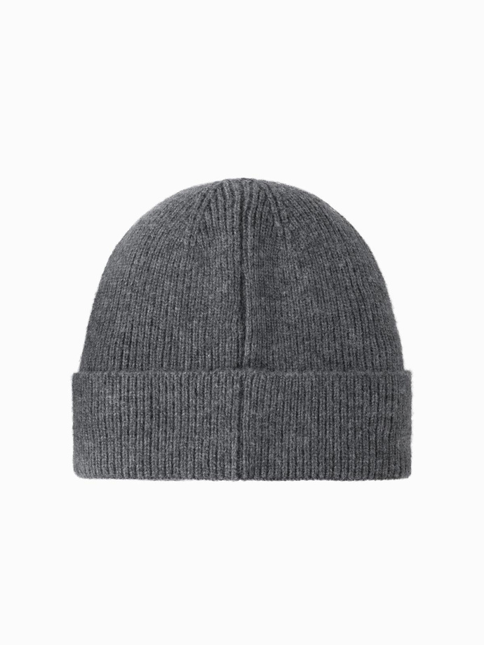 Męska dzianinowa czapka beanie z naszywką – szary melanż V2 OM-ACWH-0123