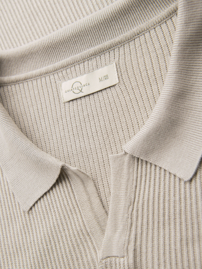 Koszulka męska polo bez guzików z otwartym kołnierzykiem – jasnoszara V3 OM-POSS-0160