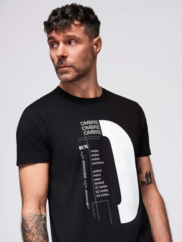 Męska koszulka z dużym printem – czarna V3 OM-TSPT-0166