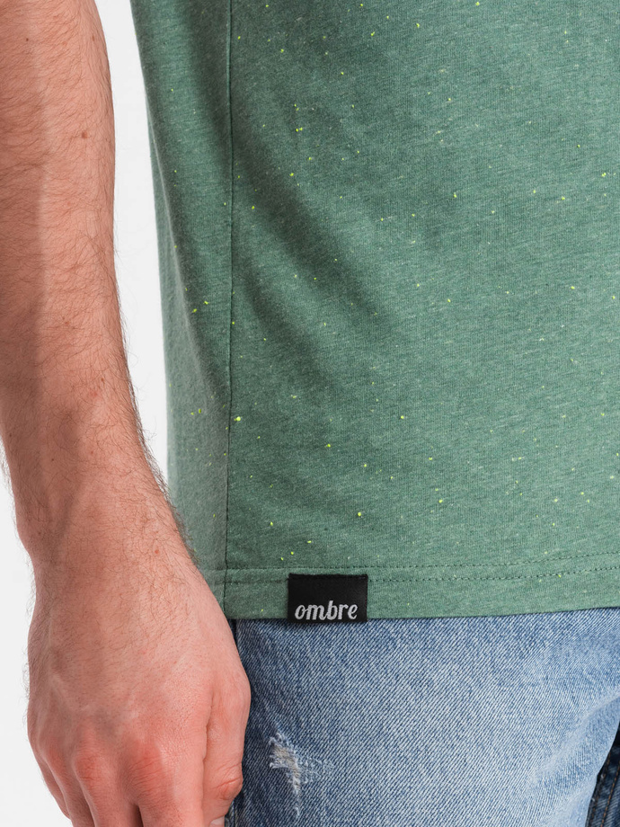 T-shirt męski z ozdobnym efektem confetti - zielony V4 OM-TSCT-0178