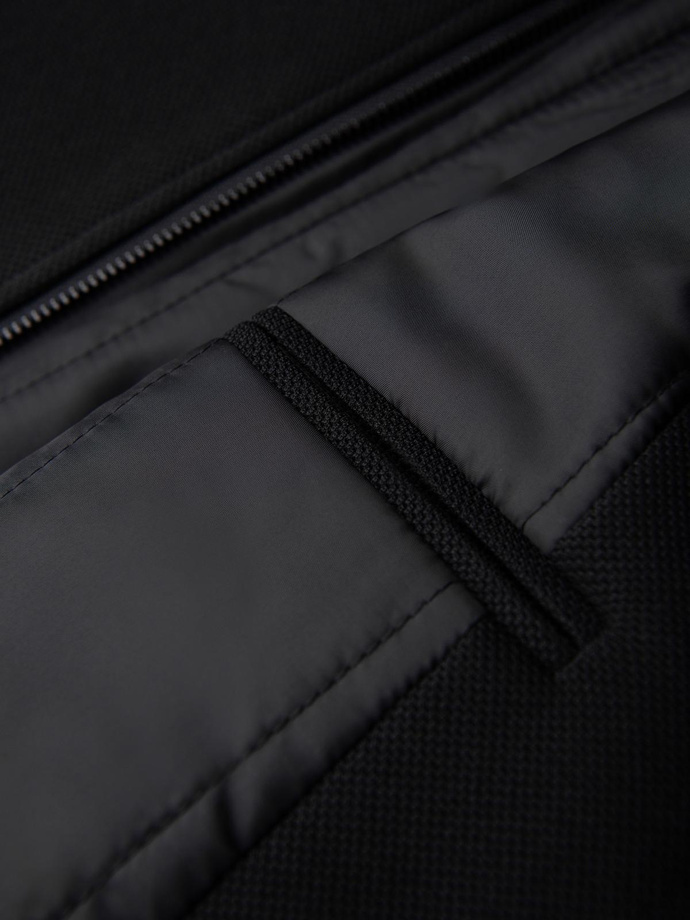 Dopasowany strukturalny męski płaszcz z wysokim kołnierzem – czarny V1 OM-COWC-0136