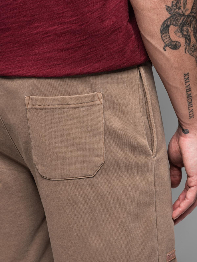Krótkie spodenki męskie dresowe RELAXED FIT w stylu athleisure – jasnobrązowe V2 OM-SRWS-0122
