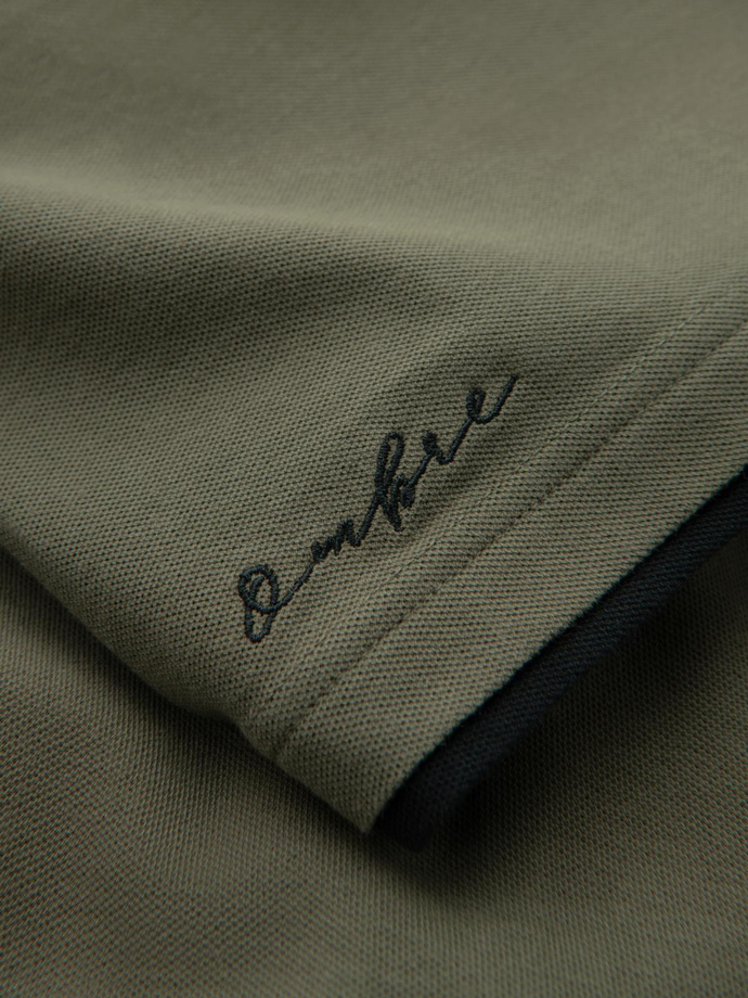 Męska bawełniana koszulka polo z kontrastowymi wykończeniami – oliwkowa V6 OM-POSS-0113