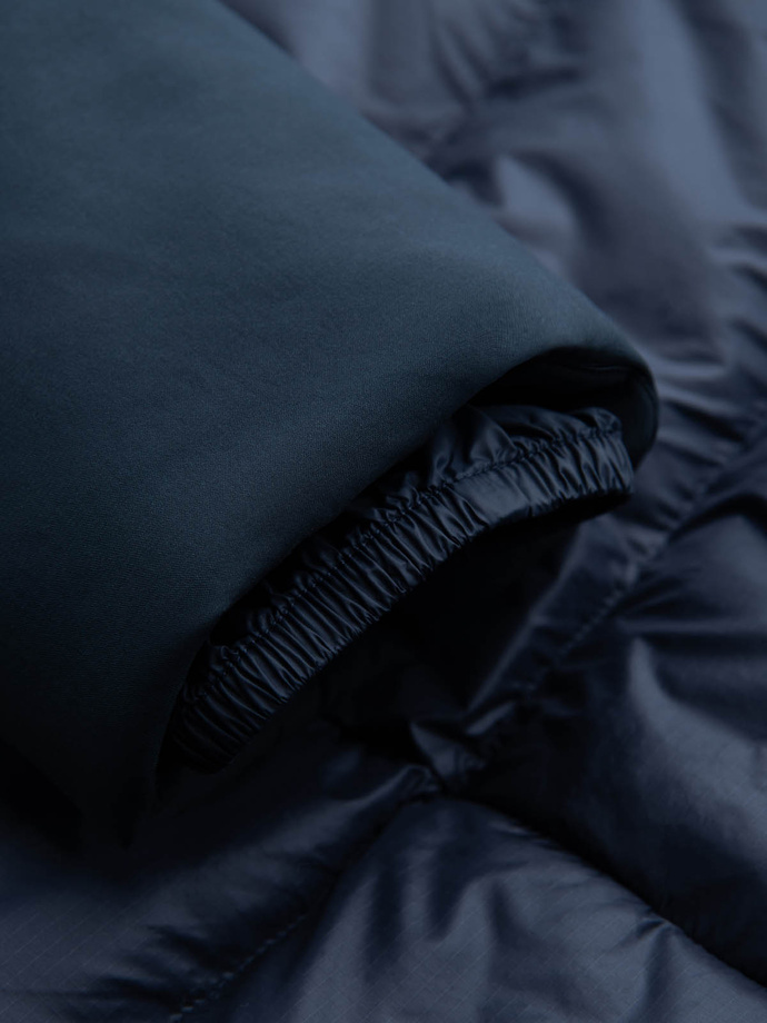 Men's quilted long jacket with large pockets - navy blue V4 OM-JALJ-0165