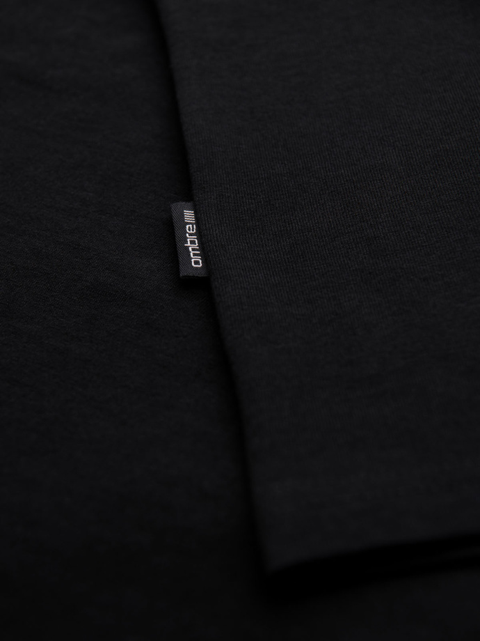 Klasyczna męska bawełniana koszulka z dekoltem w serek BASIC – czarna V1 OM-TSBS-0237